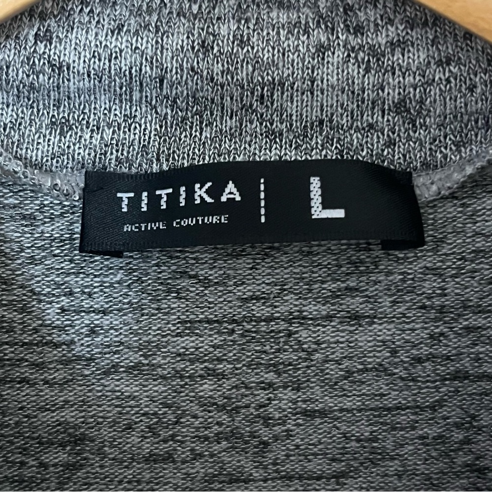 Titika Active Couture Cropped Funnel Neck Long Sleeve Top Grey Size L Fits Small - Picture 6 of 9